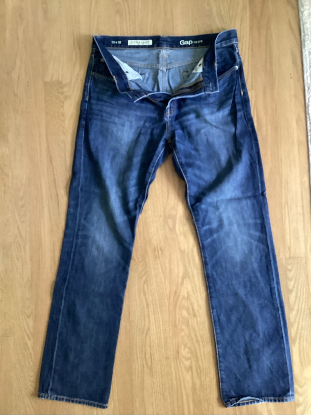 GAP Men’s Straight Jeans in Indigo Blue with Fading